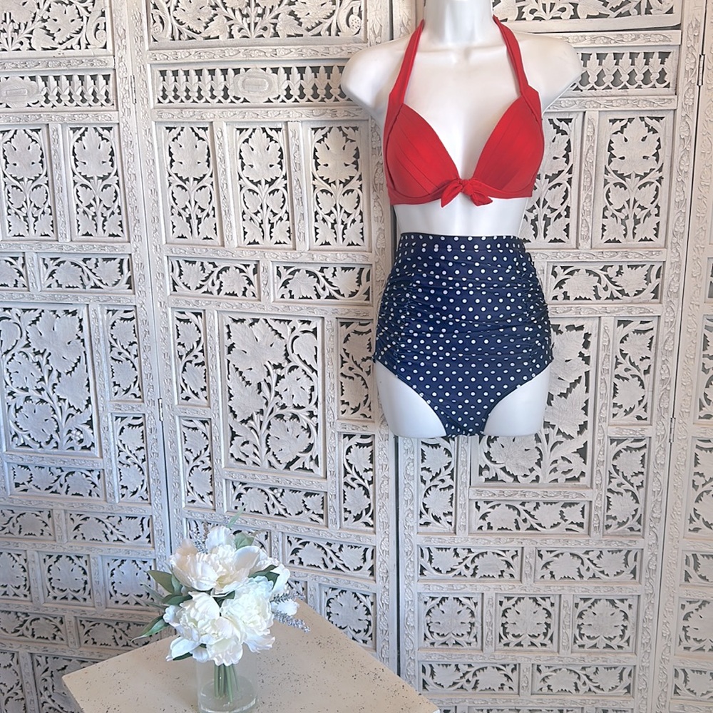 Retro bathing suit - Picture 2 of 5